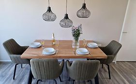 Moderne Wohnung In Zuelpich